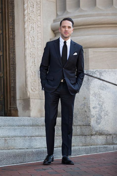 A Toast to Elegance: Decoding the Perfect Cocktail Attire for Men at Weddings!