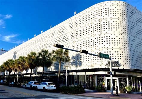 Cocktailsoptional Miami Logo