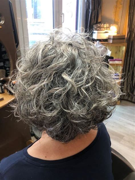 Coiffure Femme Cheveux Grisonnants