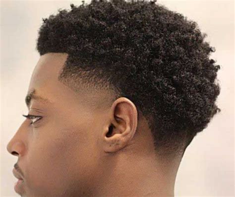 Coiffure afro homme