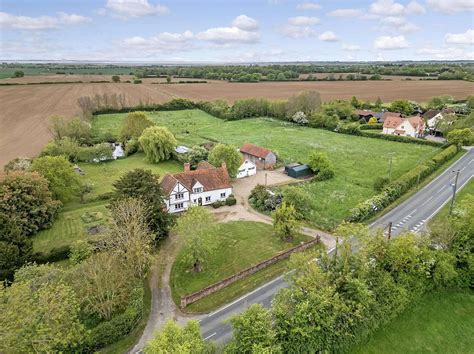 Discover Your Dream Oasis: Colchester's Stunning Lakefront Properties for Sale