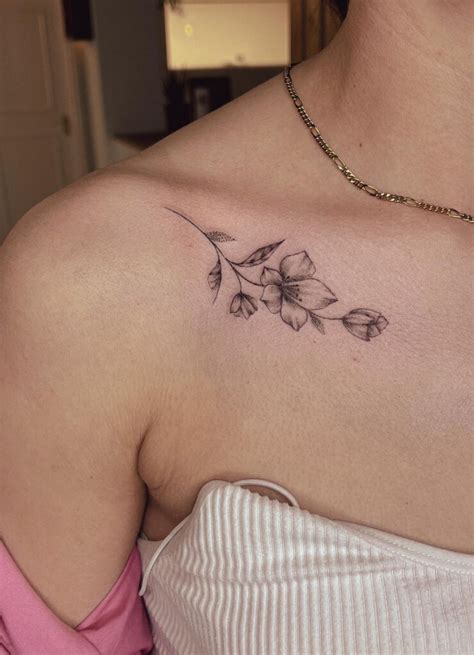 Collarbone To Shoulder Tattoos