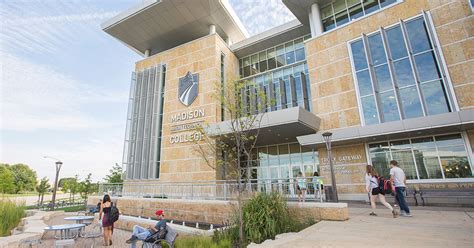 UW Madison 2005 Campus map, Map, Map design