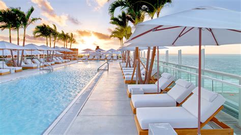 Collins St South Beach Miami Hotels