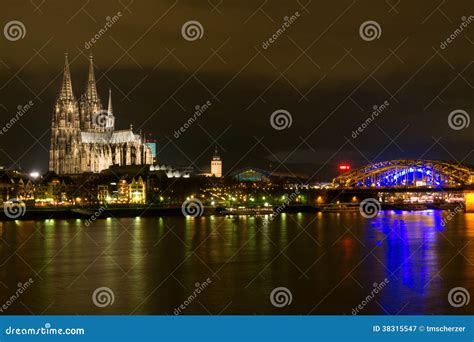 Cologne skyline at night