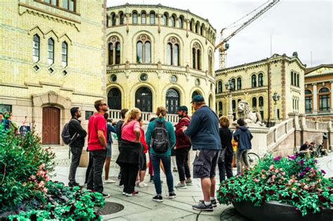 Combining Walking Tour with Museum