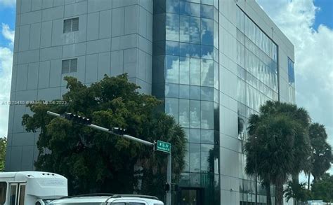 Prime investment opportunity: Discover the exceptional Commercial Property For Sale in Hialeah!