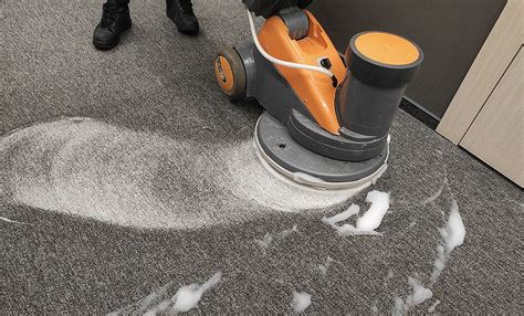 Common Mistakes to Avoid When Washing Car with Carpet Shampooer