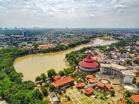 Comparing TMII and Setu Babakan