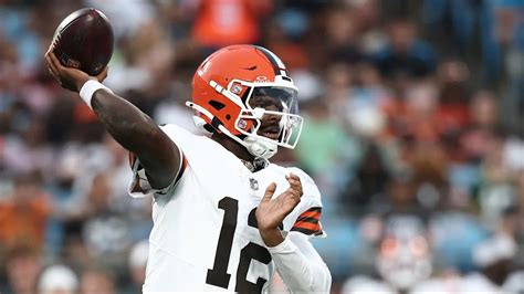 Comparing the Top 3 Giants