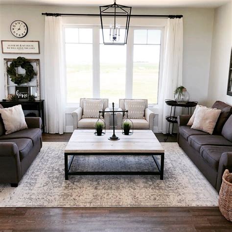 The best farmhouse rugs on amazon, & tips for finding the perfect rug