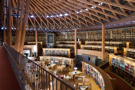 Comprehensive Libraries and Digital Resources at Japanese universities