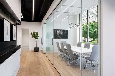 Contemporary Real Estate Office Design
