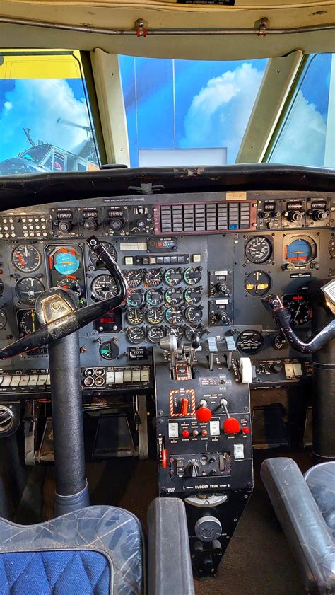 The Complete Guide to the Convair CV5800 Cockpit: Controls, Systems, and Performance