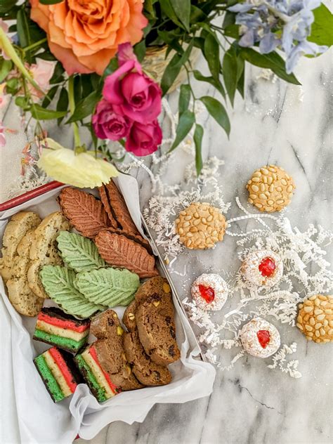 Cookie Of The Month Club - Subscription | Félix & Norton