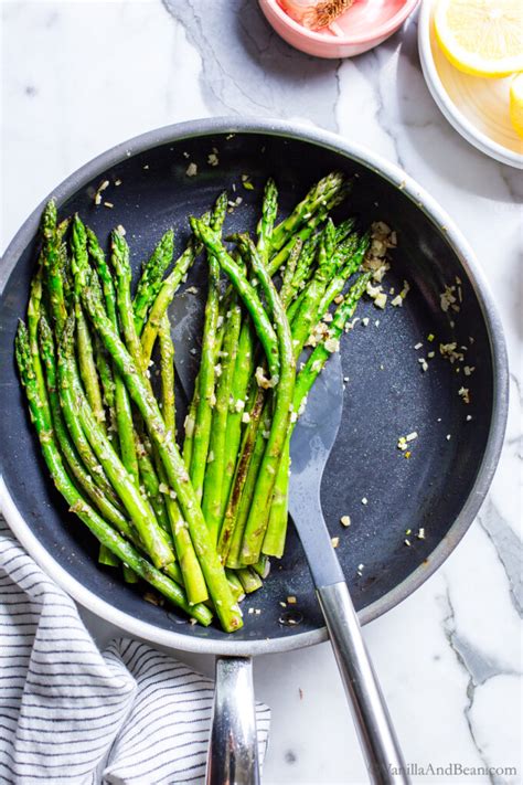Cooking Asparagus in a Pan