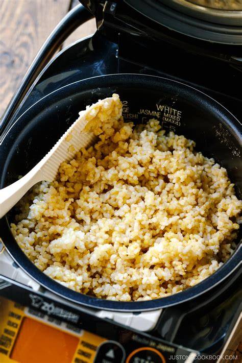 cooking brown rice cooker