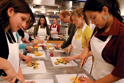 Cooking Class Social Interaction