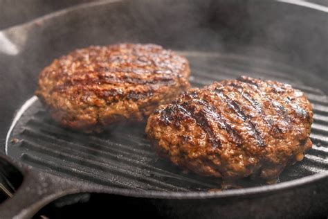 Cooking burger patties
