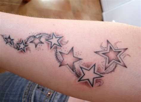 Cool star tattoo Star tattoos, Tattoos, Leaf tattoos
