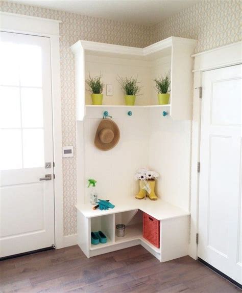 Corner Entryway Bench