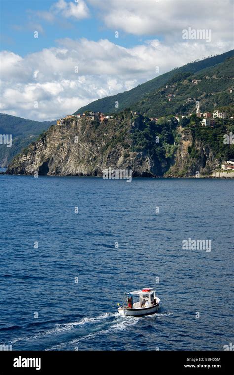 Corniglia boat