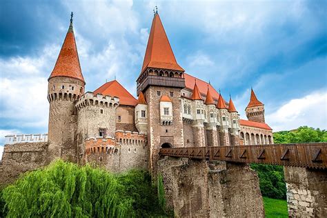 Corvin Castle Architecture