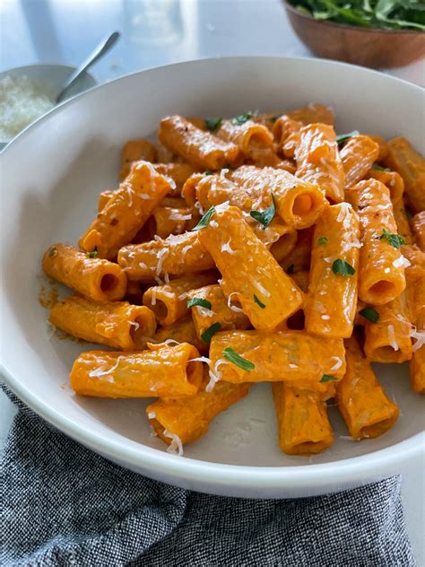 Creamy Tomato Basil Rigatoni