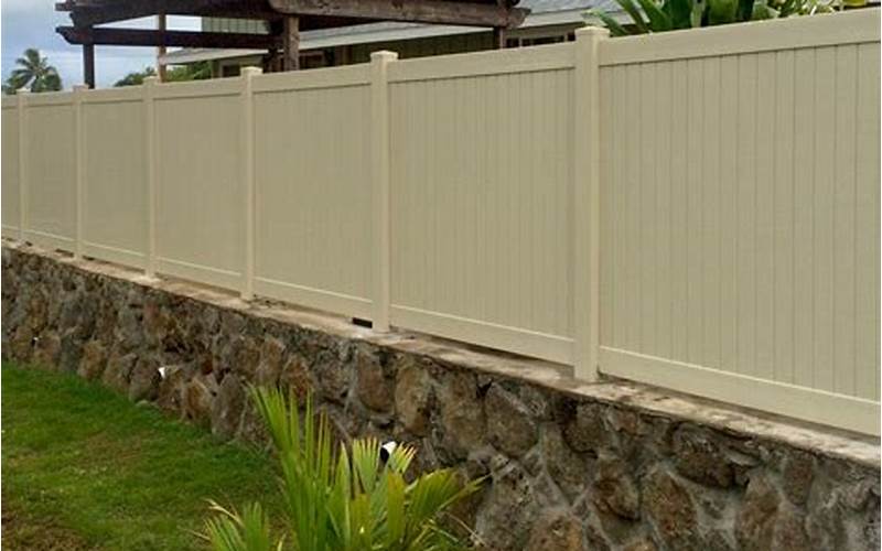 Creating Privacy Fence In Hawaii County
