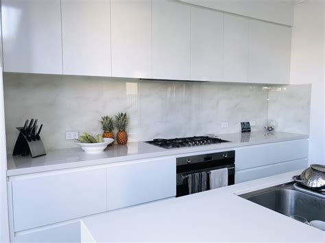 13 Sleek White Modern Kitchen Backsplash Ideas Modern kitchen