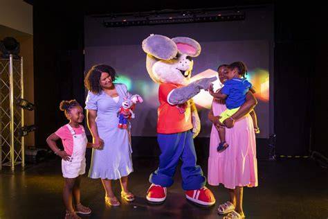 Creating a Memorable Program and Entertainment