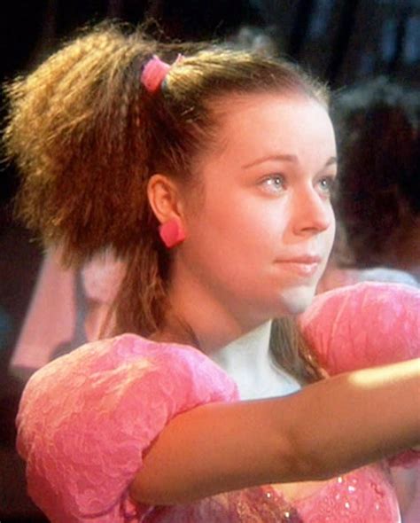 Creating the Perfect 80s Side Ponytail