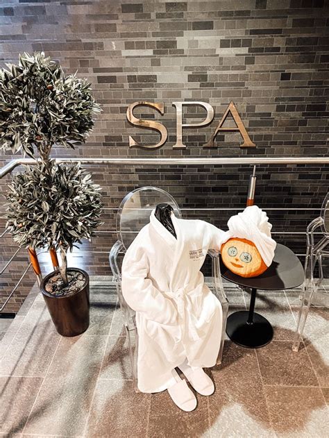 Creating the Ultimate Halloween Spa Experience