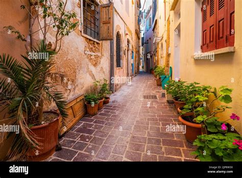Crete alleys