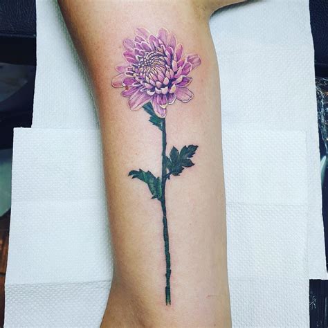 Crisantemo Flower Tattoo