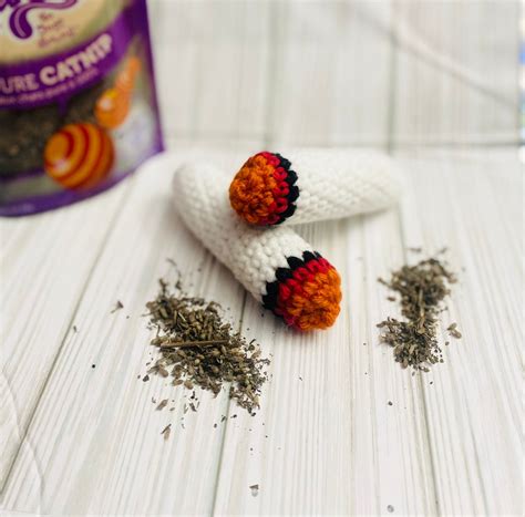 Crochet Catnip Joint