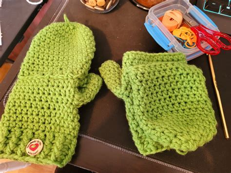 Crochet Flip Top Mittens Pattern