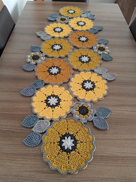 Crochet Flower Table Runner Pattern