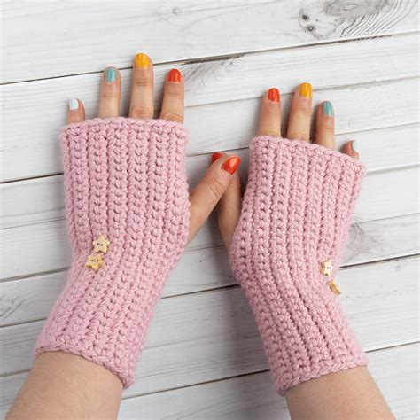 Crochet Gloves With Flap