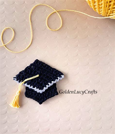Crochet Graduation Cap