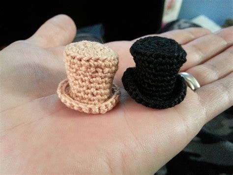 Crochet Mini Top Hat Pattern Free
