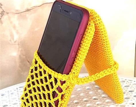 Crochet Mobile Holder
