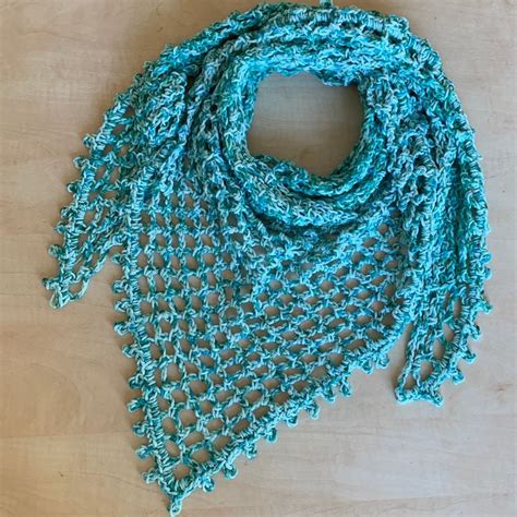Crochet Pattern Triangle Scarf
