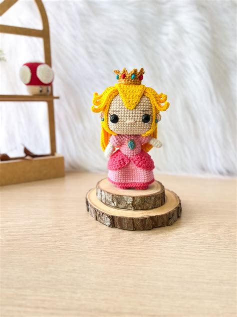 Crochet Princess Peach