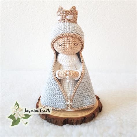 Crochet Virgin Mary