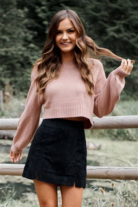 Cropped Sweater With Skirt