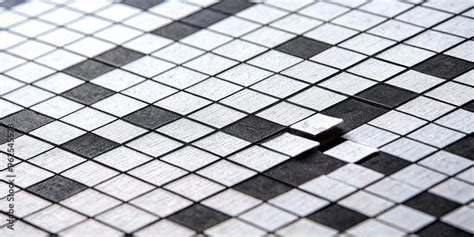 Crossword grid highlighting crossers