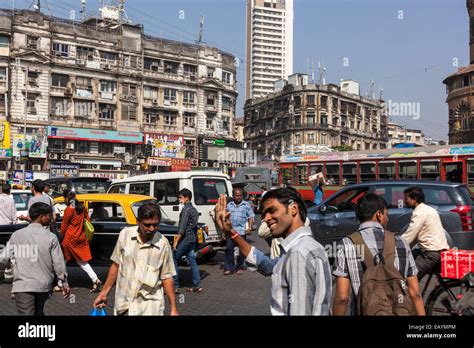 Crowded Mumbai Street