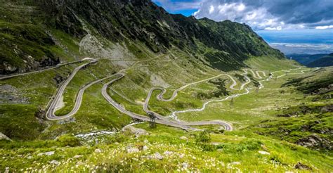 Crowds Transfagarasan Highway
