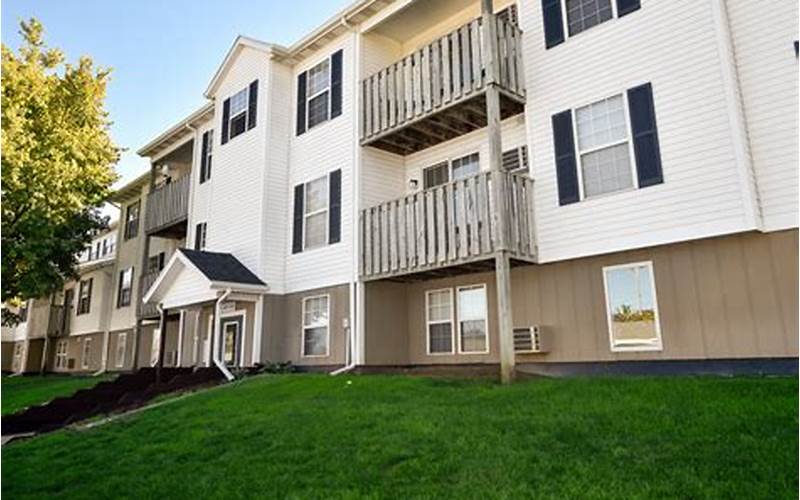 Crown Pointe Apartments Affordability